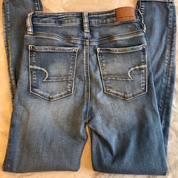 American Eagle | Blue High Waist Cropped Jeans - Picture 3 of 5